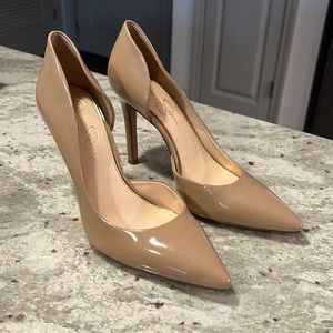 Jessica Simpson nude pumps